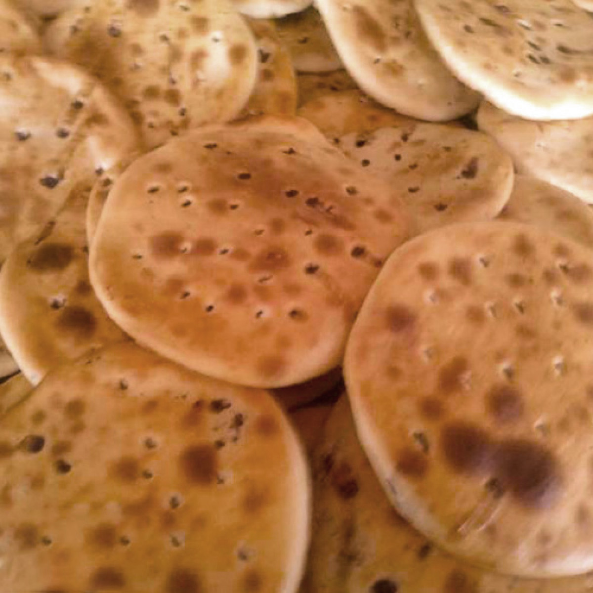 پىننە گۈلقەنت نان ( 1 دانىسى 4يۈەن، 1يەشىكى 20 تال )